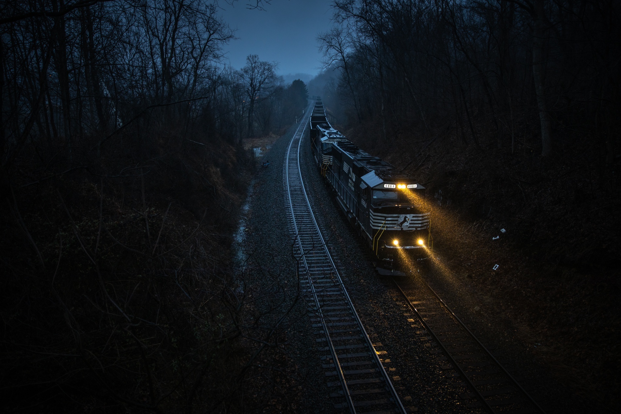 ночь огни поезд железная дорога