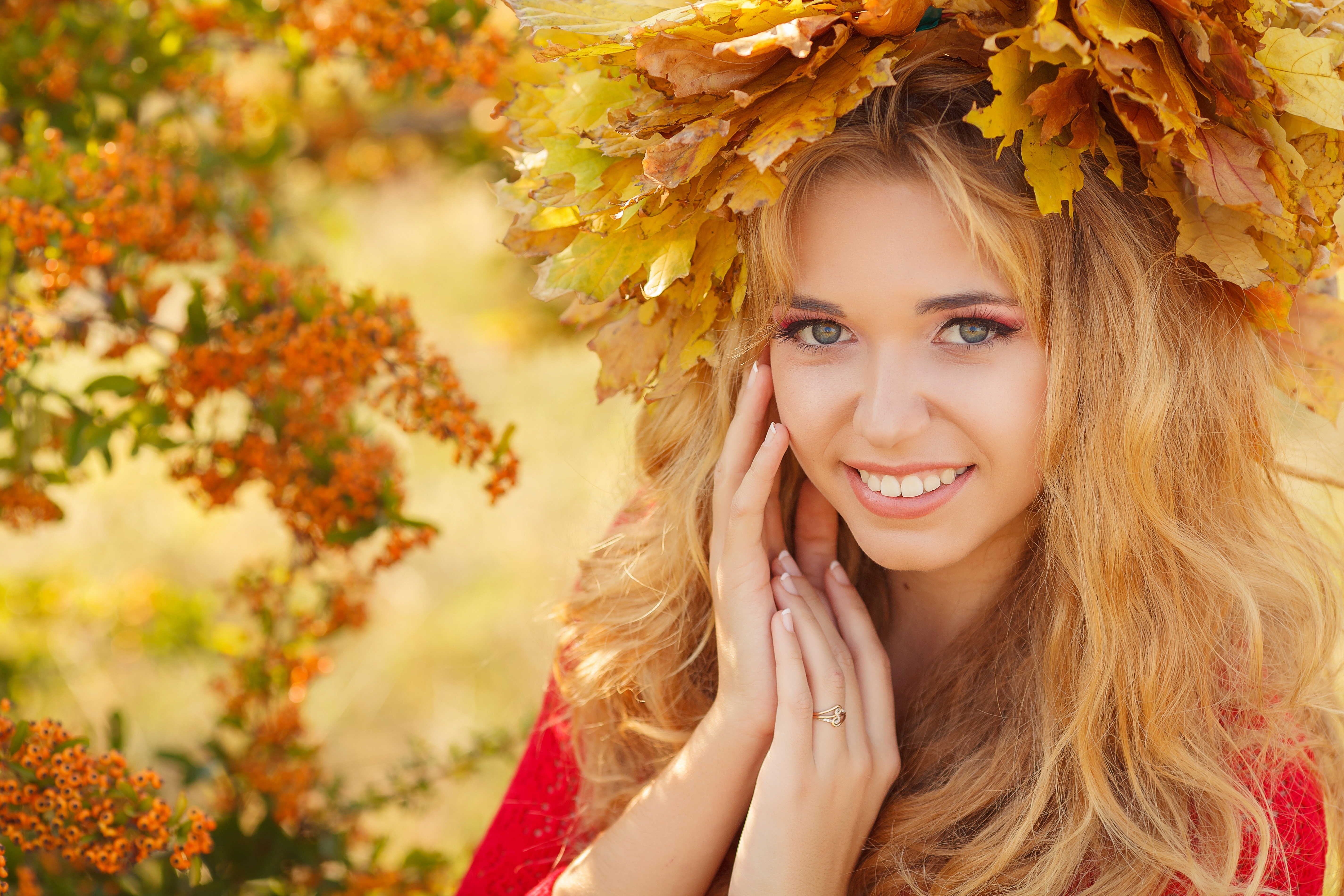  улыбка листья девушка
