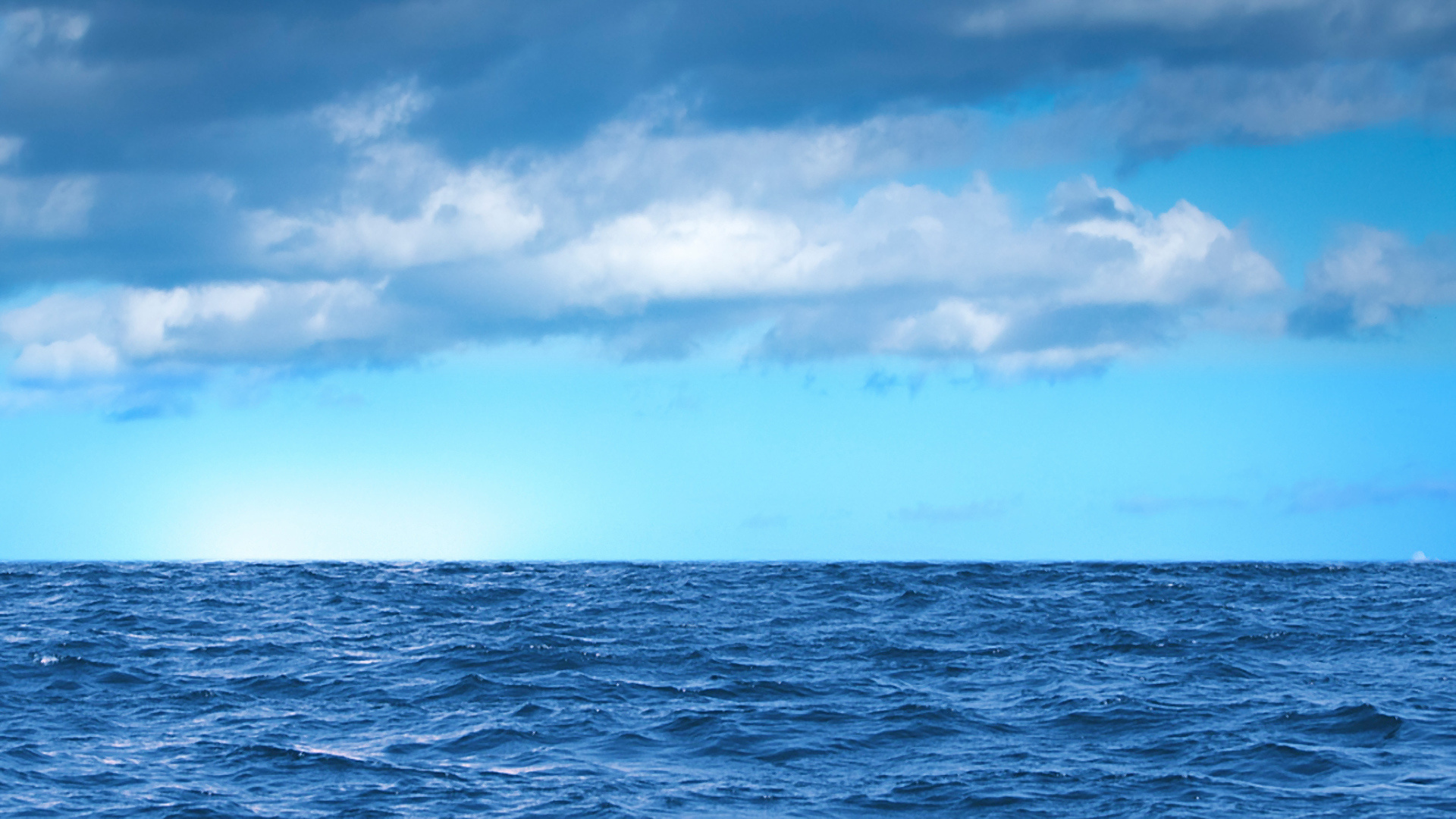 океан небо облака