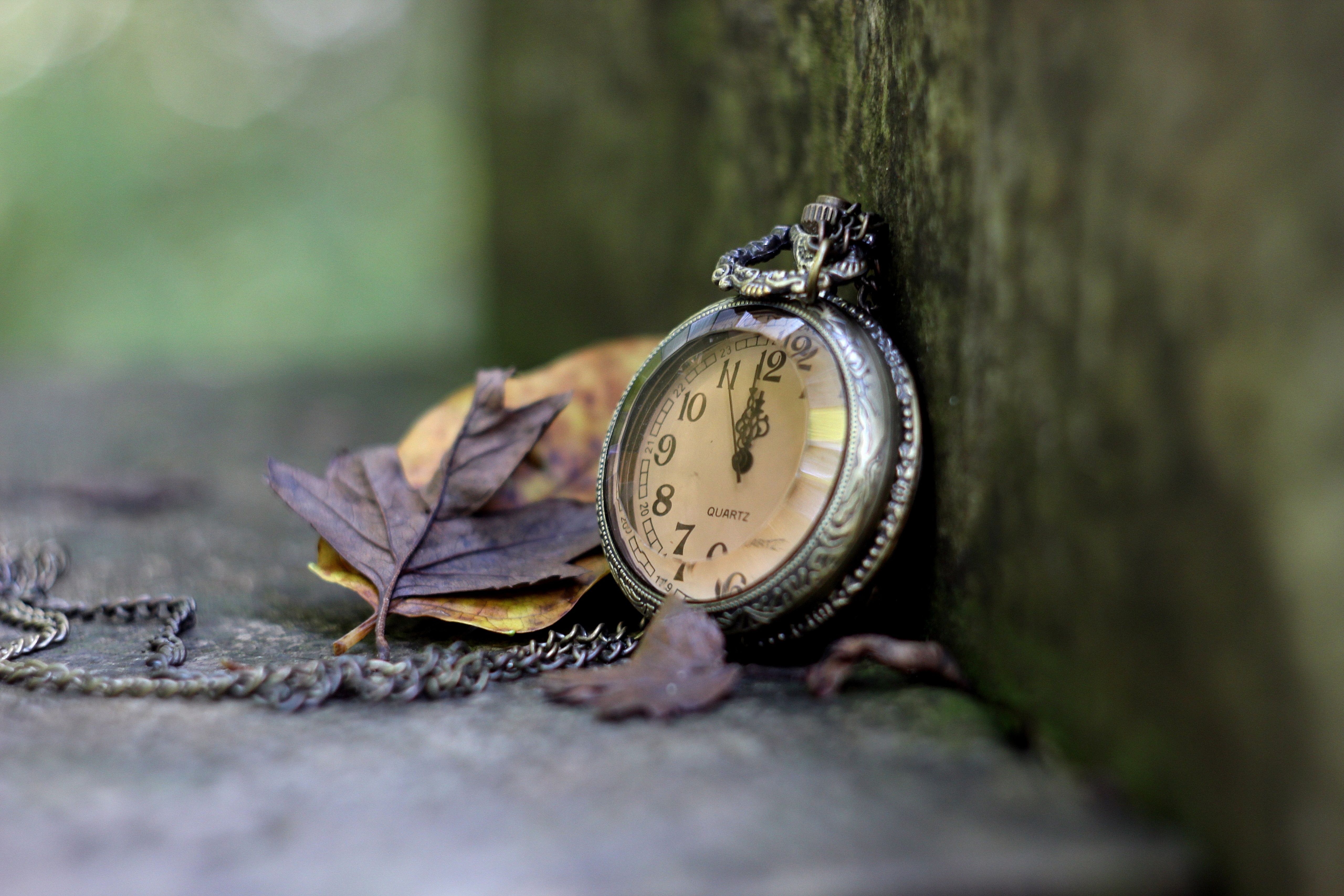 часы цифры цепочка